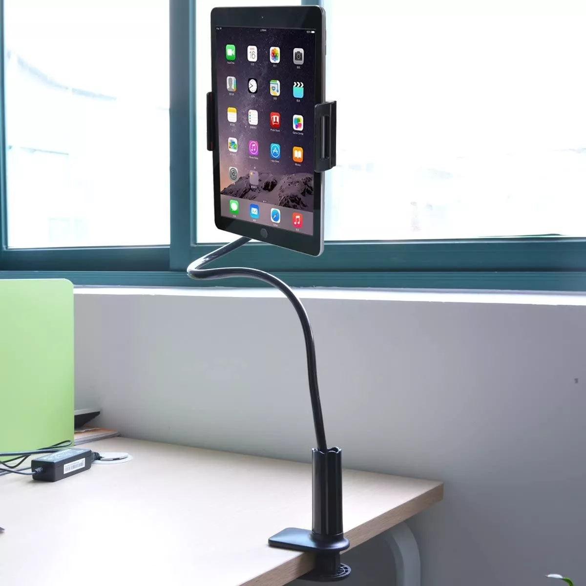 Flexibilní držák telefonu a tabletu