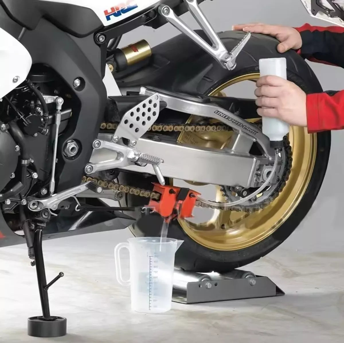 Sada na čištění motocyklového řetězu