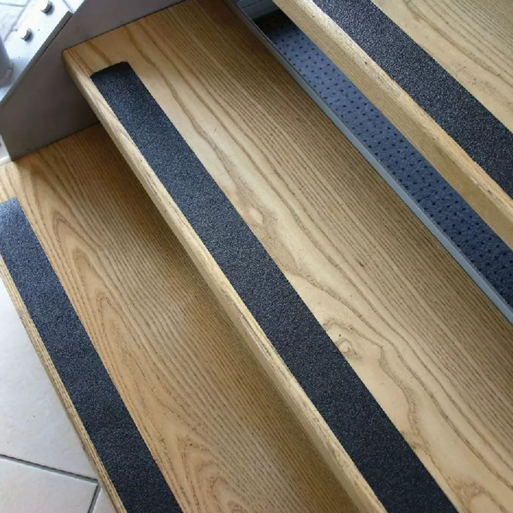 Protiskluzový pás na schody (černý)