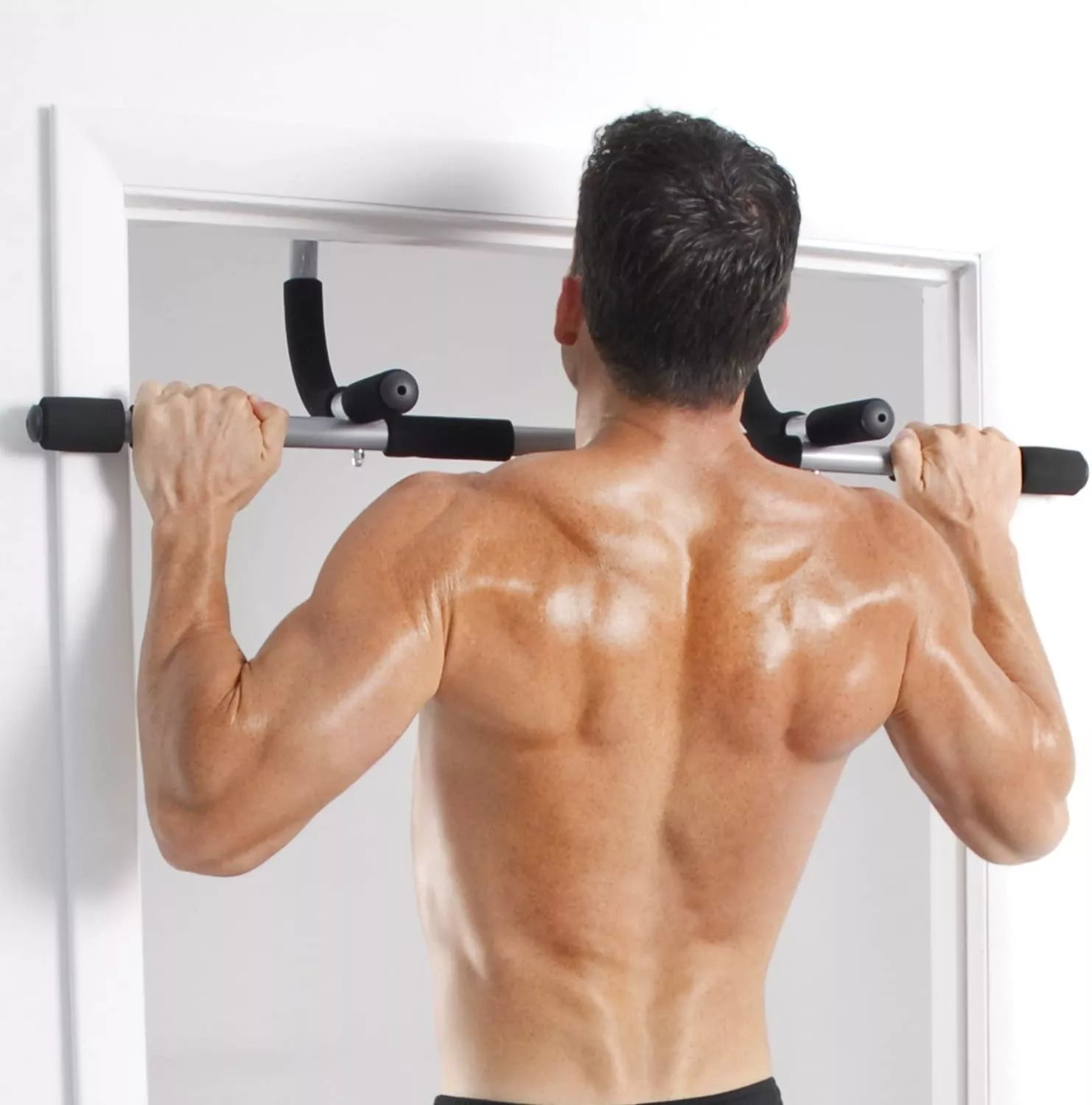 TRENAŽÉR HORIZONTÁLNÍ TYČ "IRON GYM"
